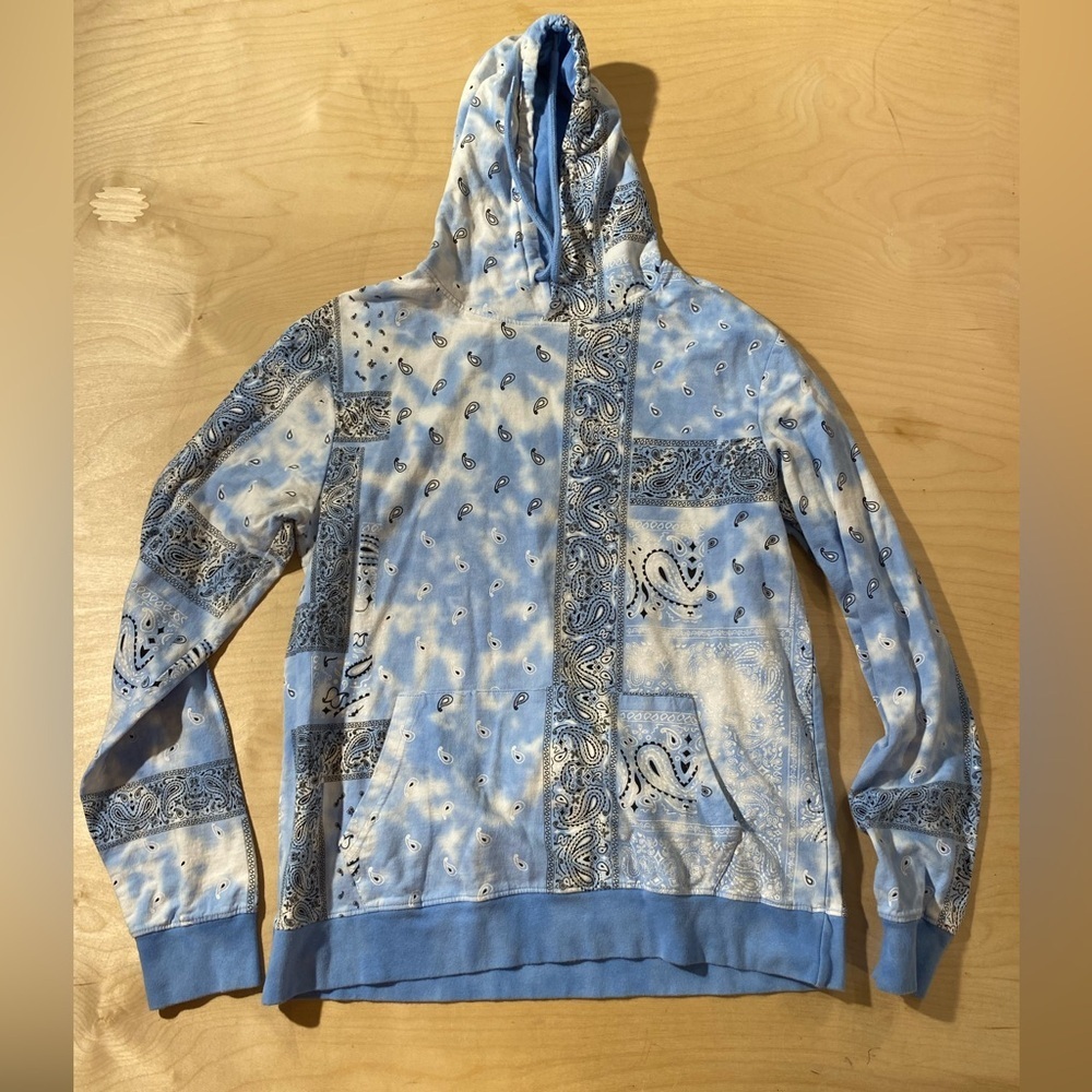 Rue21 Light Blue Paisley Hoodie Medium (OO) - Picture 2 of 11